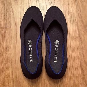 Navy Rothy’s Round Toe Ballet Flats 8.5
